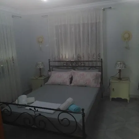 Elli 2 Apartment
